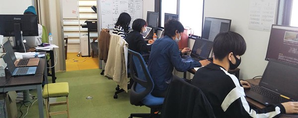 社内スタッフの写真